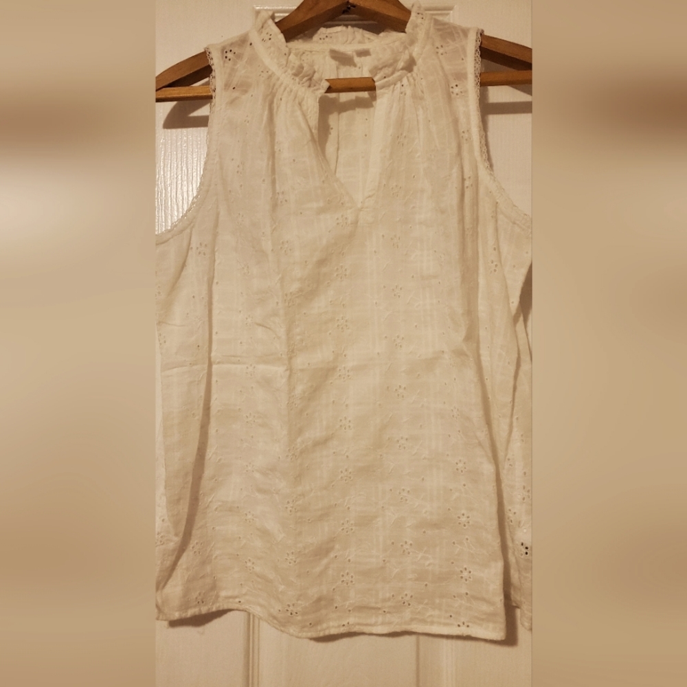 Gap sleeveless blouse